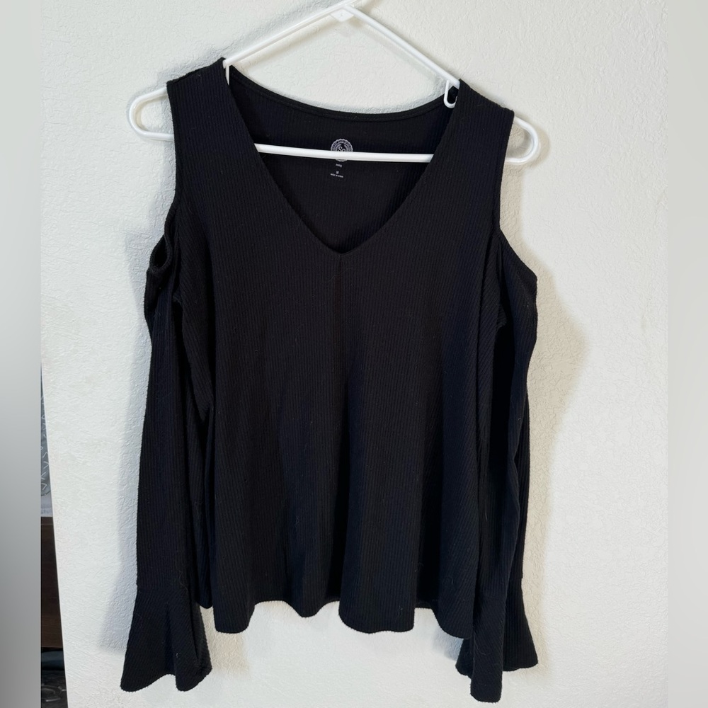 Black Ribbed Cold Shoulder Top